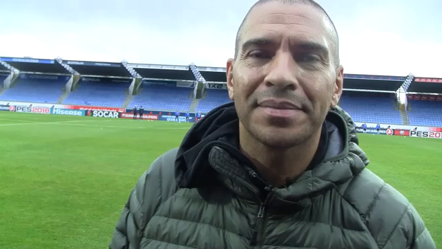 Stan Collymore: Verð með bjór og íslenska fánann í andlitinu