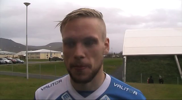 Almarr: Púff... þetta er ekki gott víti hjá mér