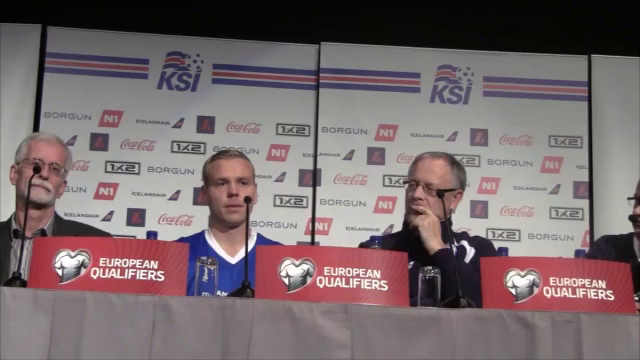 Túlkurinn olli hláturskasti á blaðamannafundi Íslands