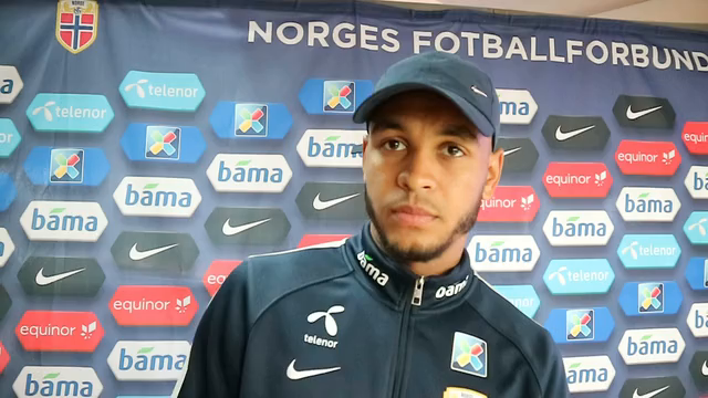 Joshua King: Vinnusemi og hugarfar koma Íslandi upp úr riðlinum