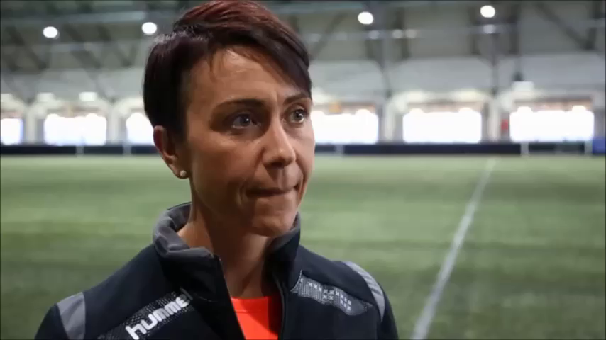 Helena Ólafs: Við erum sennilega of þungar fyrir Vodafonevöllinn